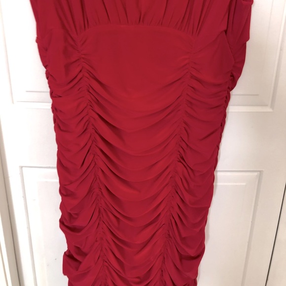 Jessica Ruched Red Midi Dress - Picture 6 of 6